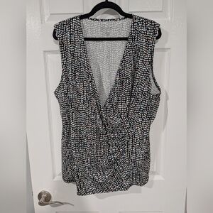 Talbots Woman Black and White Asymmetrical Fitted Blouse in Size 2X